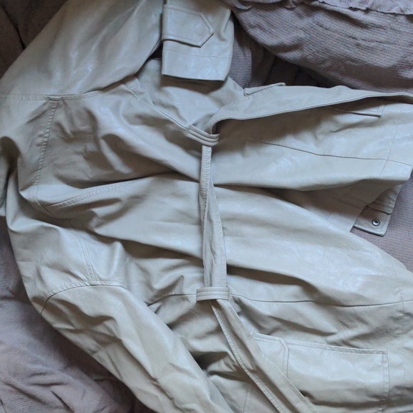 Faux leather jacket - Picture 3 of 4